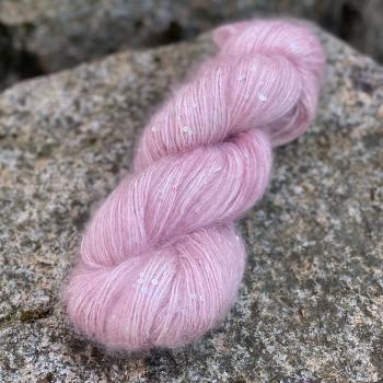 SILVER WHISPER - Antique Rose light